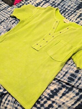 BiBi Neon Lime Women's Waffle-Knit Henley